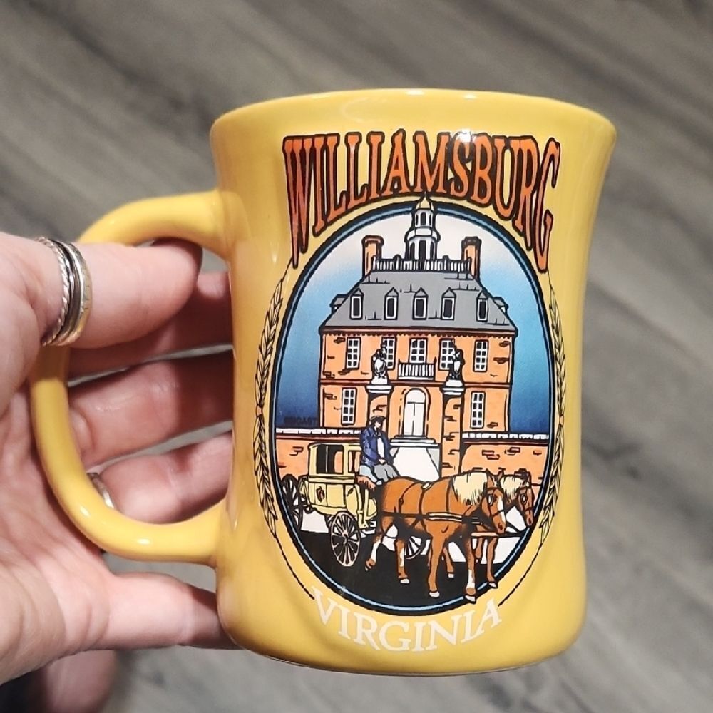 Chunky Mustard Williamsburh Virginia Scenic Mug